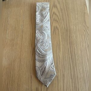 Donald J Trump Signature Collection Black Label Necktie in Cream Tan